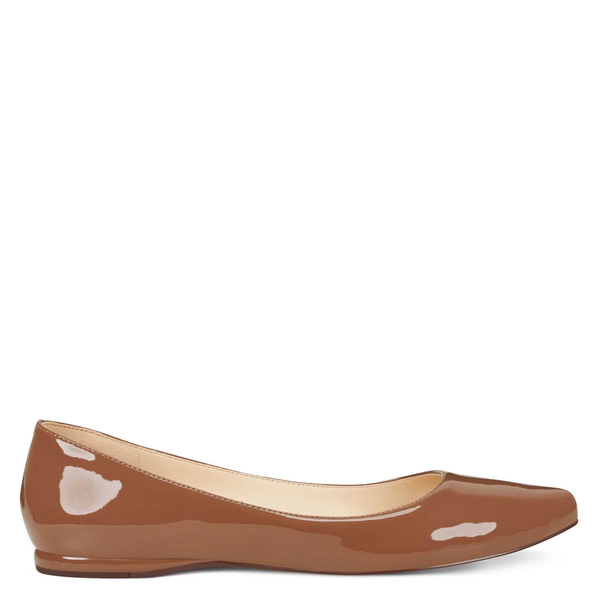 Nine West Speakup Almond Neus Flats Donkerbeige | 0412YFKSL